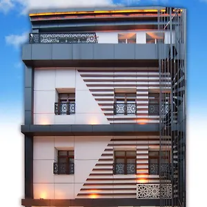 فندق Palace ***